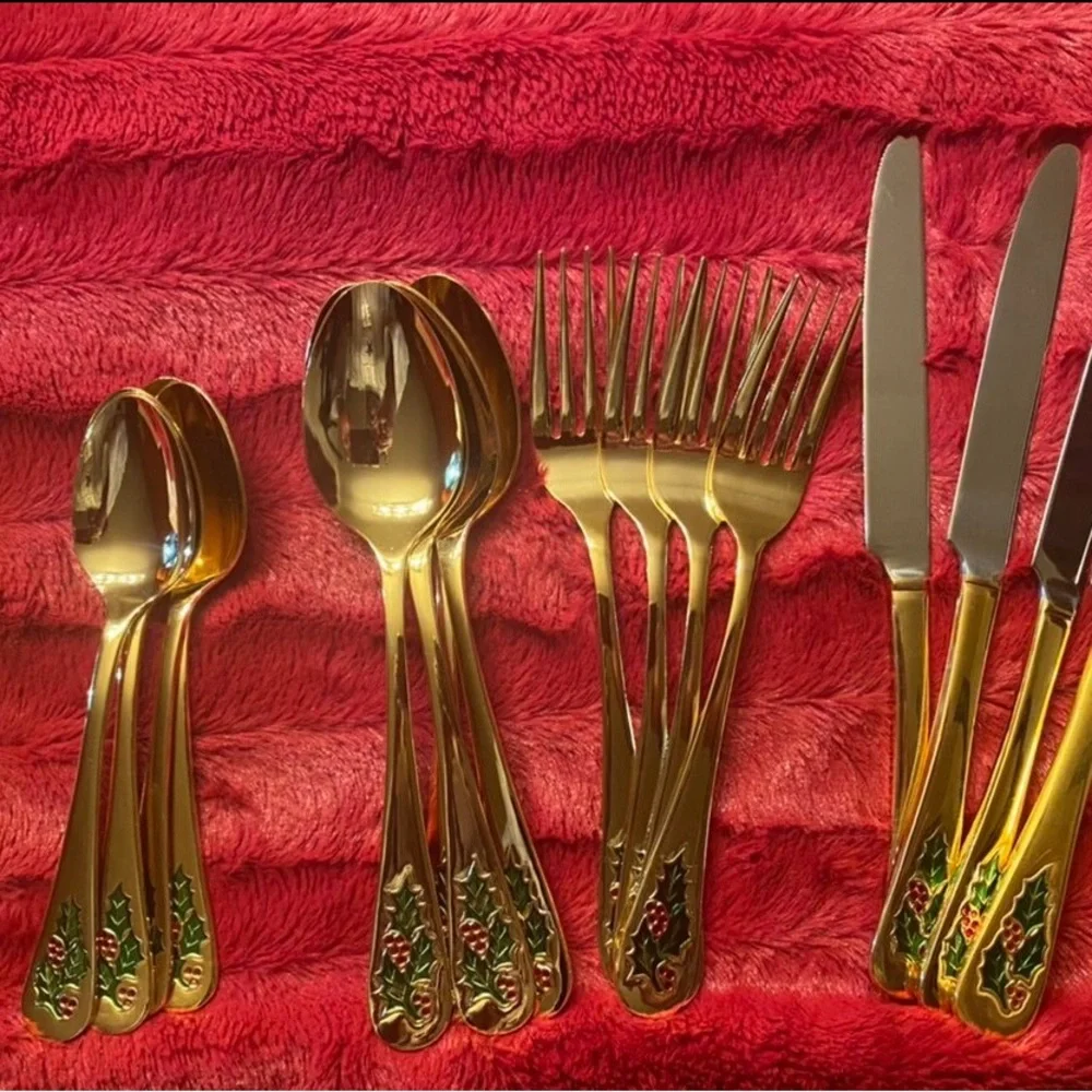 Christmas Silverware - Gold and Green Holly Flatware Set - Picture 3 of 3